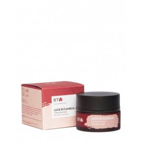 Crema de fata iluminanta cu camelia, 50ml – Biofficina